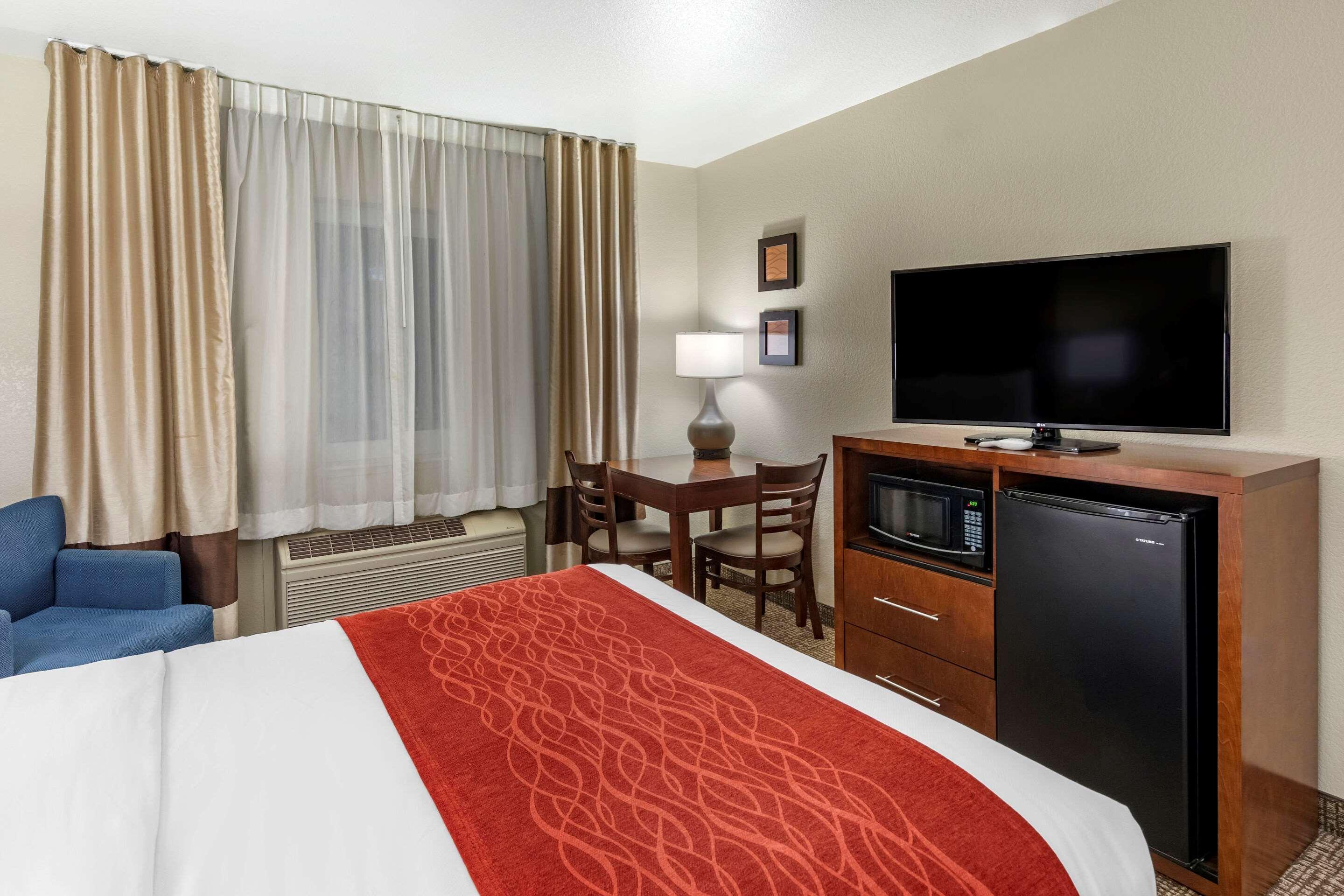 Comfort Inn Fontana Exterior photo