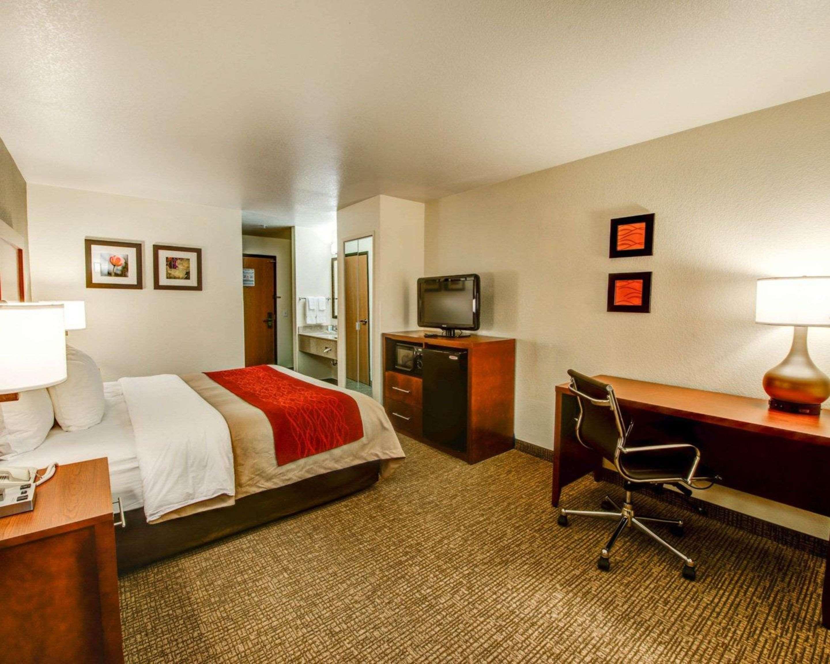Comfort Inn Fontana Exterior photo