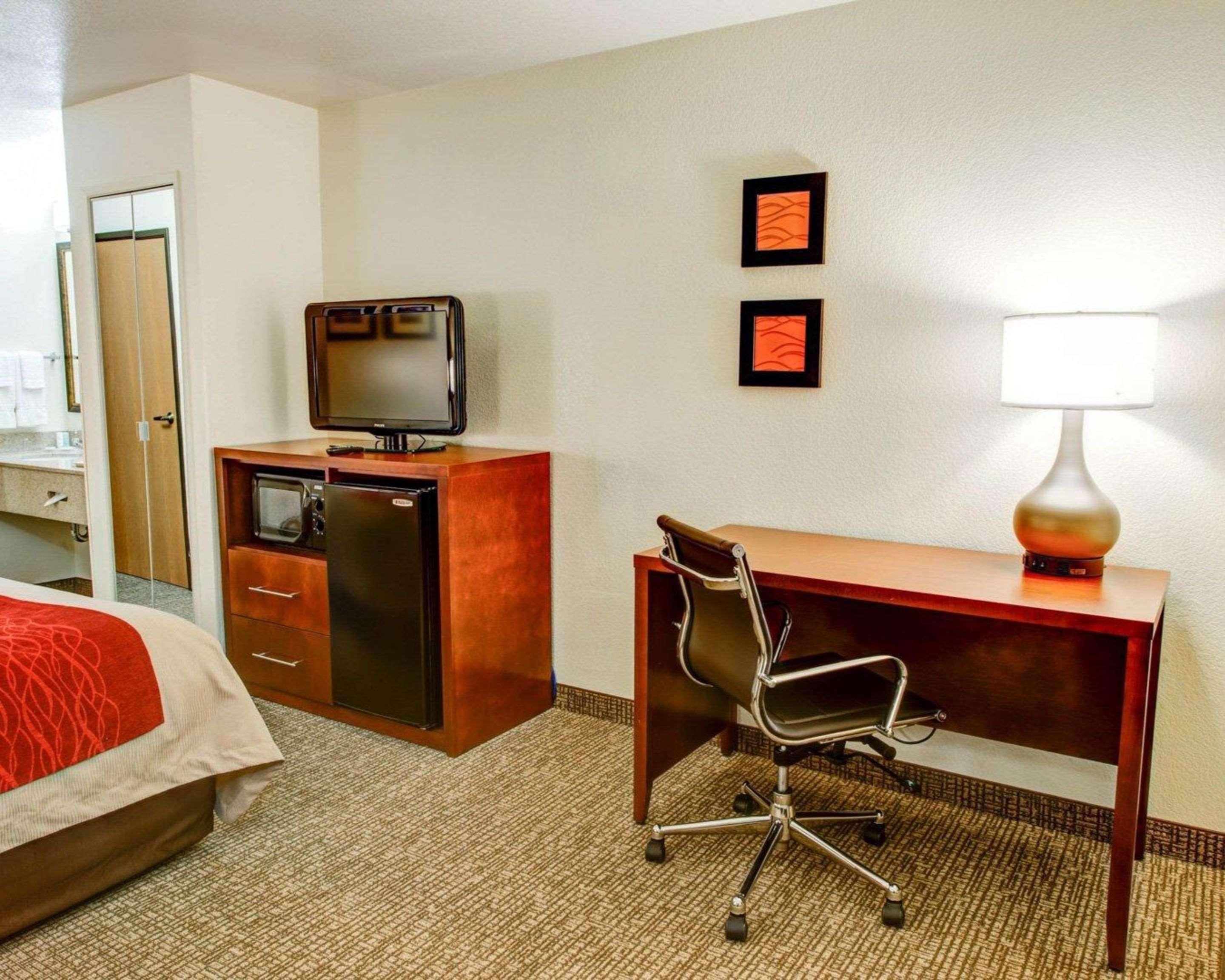 Comfort Inn Fontana Exterior photo