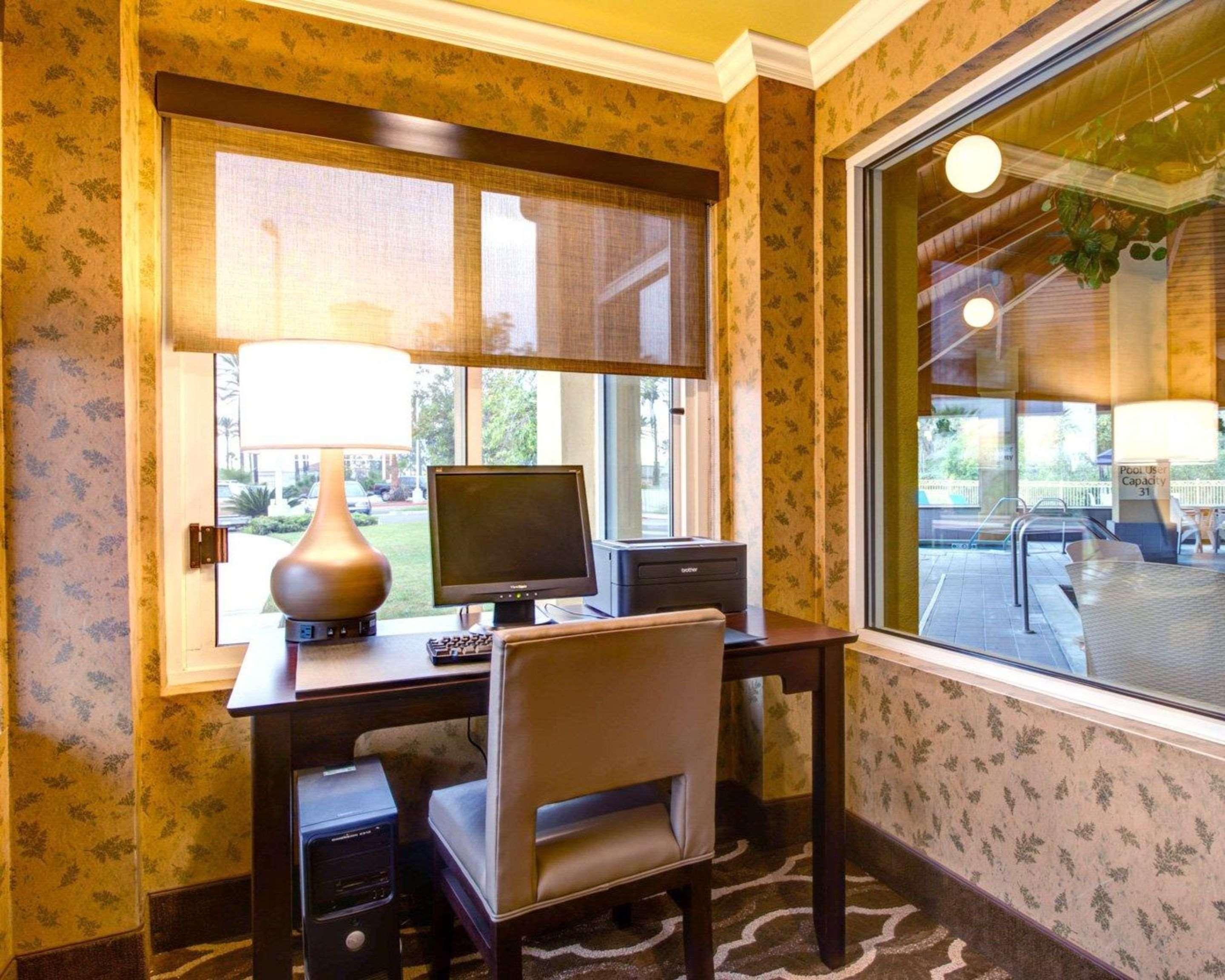 Comfort Inn Fontana Exterior photo