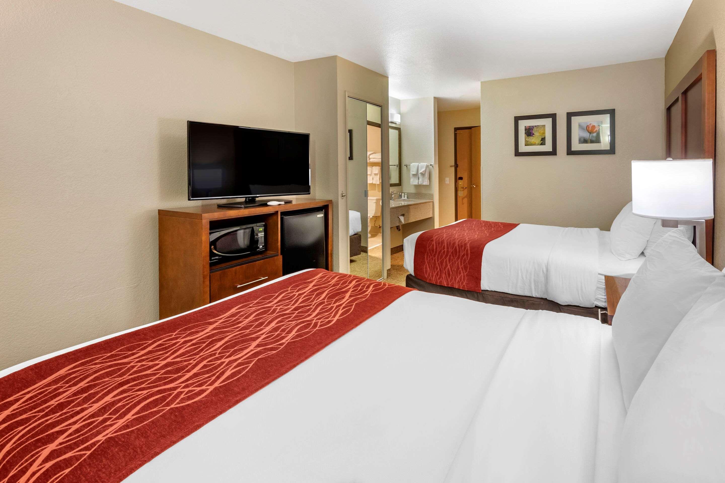 Comfort Inn Fontana Exterior photo