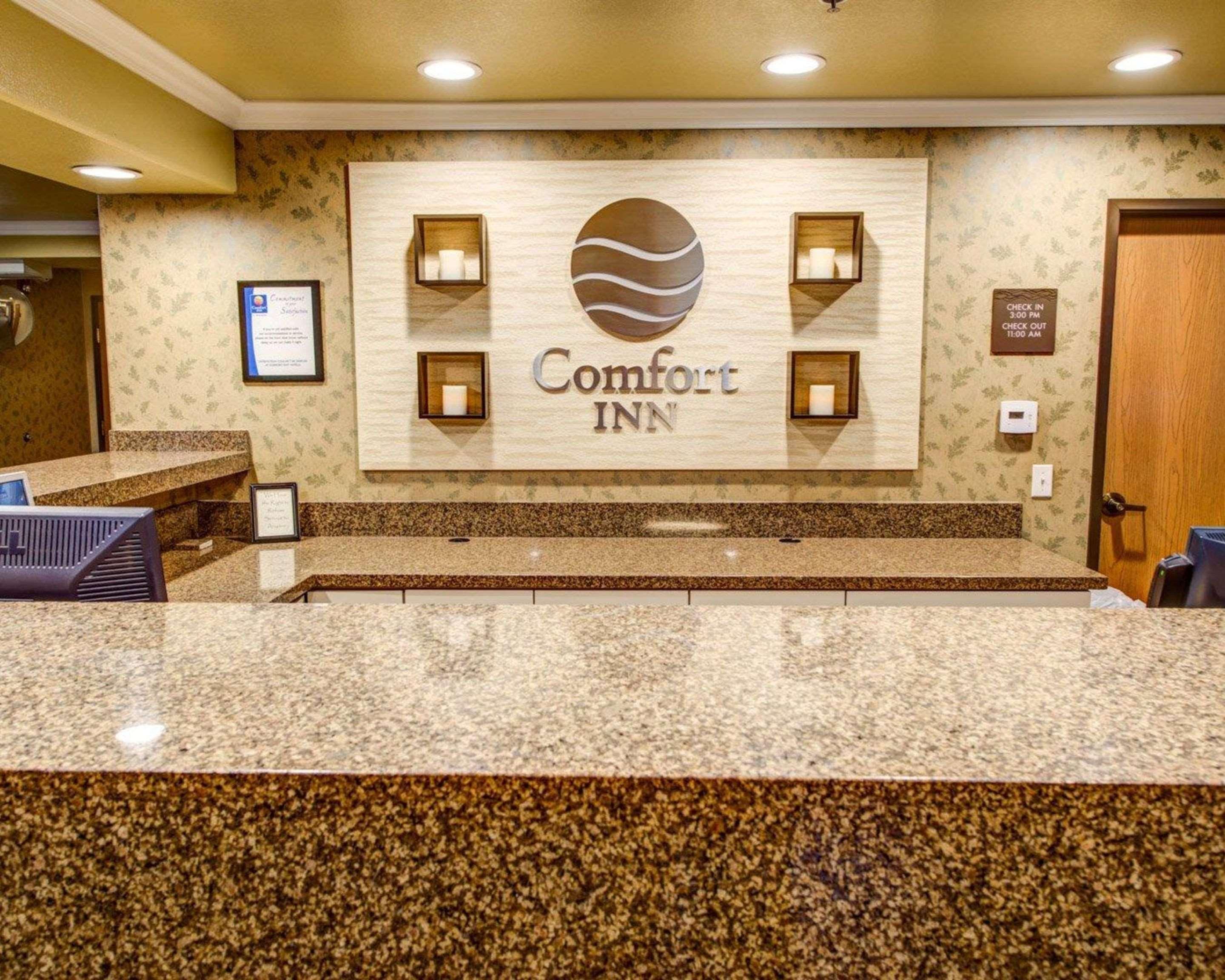 Comfort Inn Fontana Exterior photo